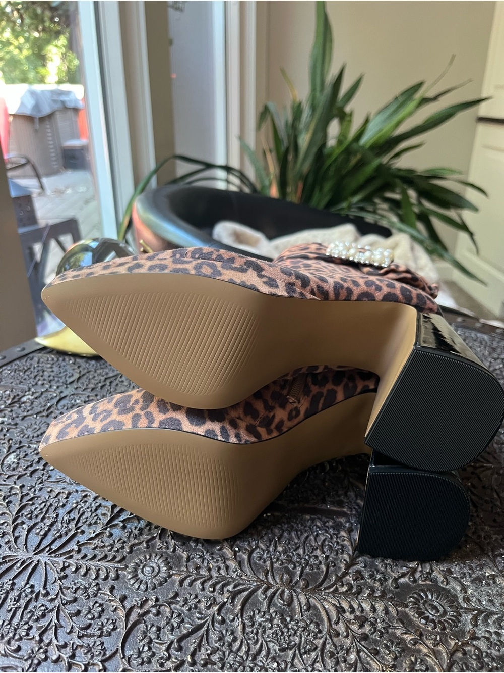 NEW BETSEY JOHNSON IDRIS LEOPARD BOOTIES 6 - Picture 10 of 10